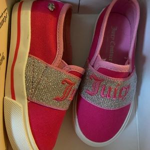 Toddler size 7 juicy couture slides